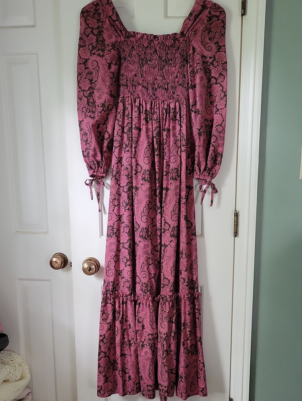 Candi Jones Vintage Smocked Long Sleeve Maxi Dress in Rose Black Floral Sz 7 Jrs
